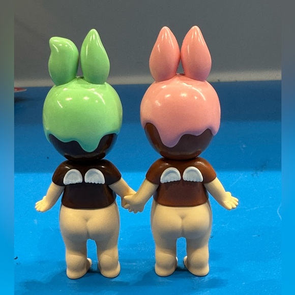 Sonny Angel Gifts of Love Chocolate LOVE YOU Bunny Set, purchased from Show Case - Picture 2 of 3